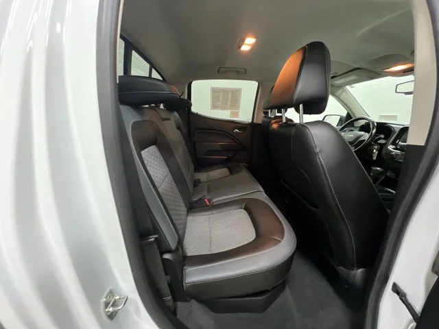 Certified Used 2021 SUMMIT WHITE Chevrolet 4WD Z71 image 24