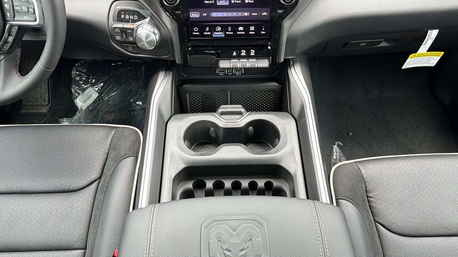 New 2026 Diamond Black Crystal Pearl-Coat Exterior Paint RAM Laramie image 20