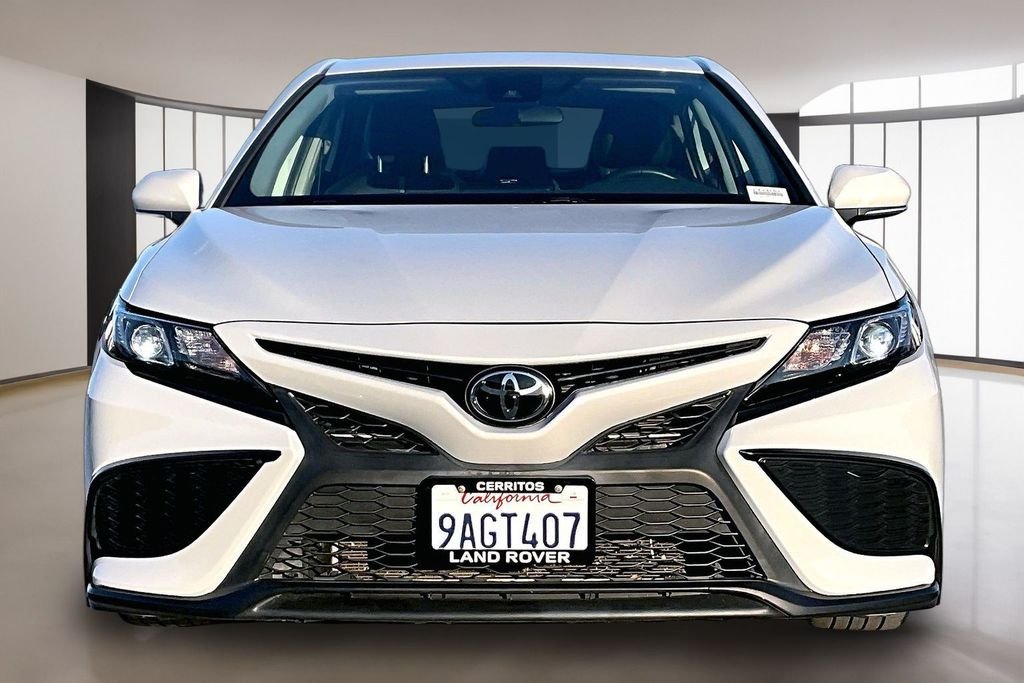 Used 2022 Ice Edge Toyota SE image 2