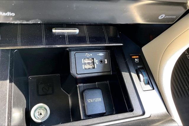 Used 2022 Black Lexus 460 image 31