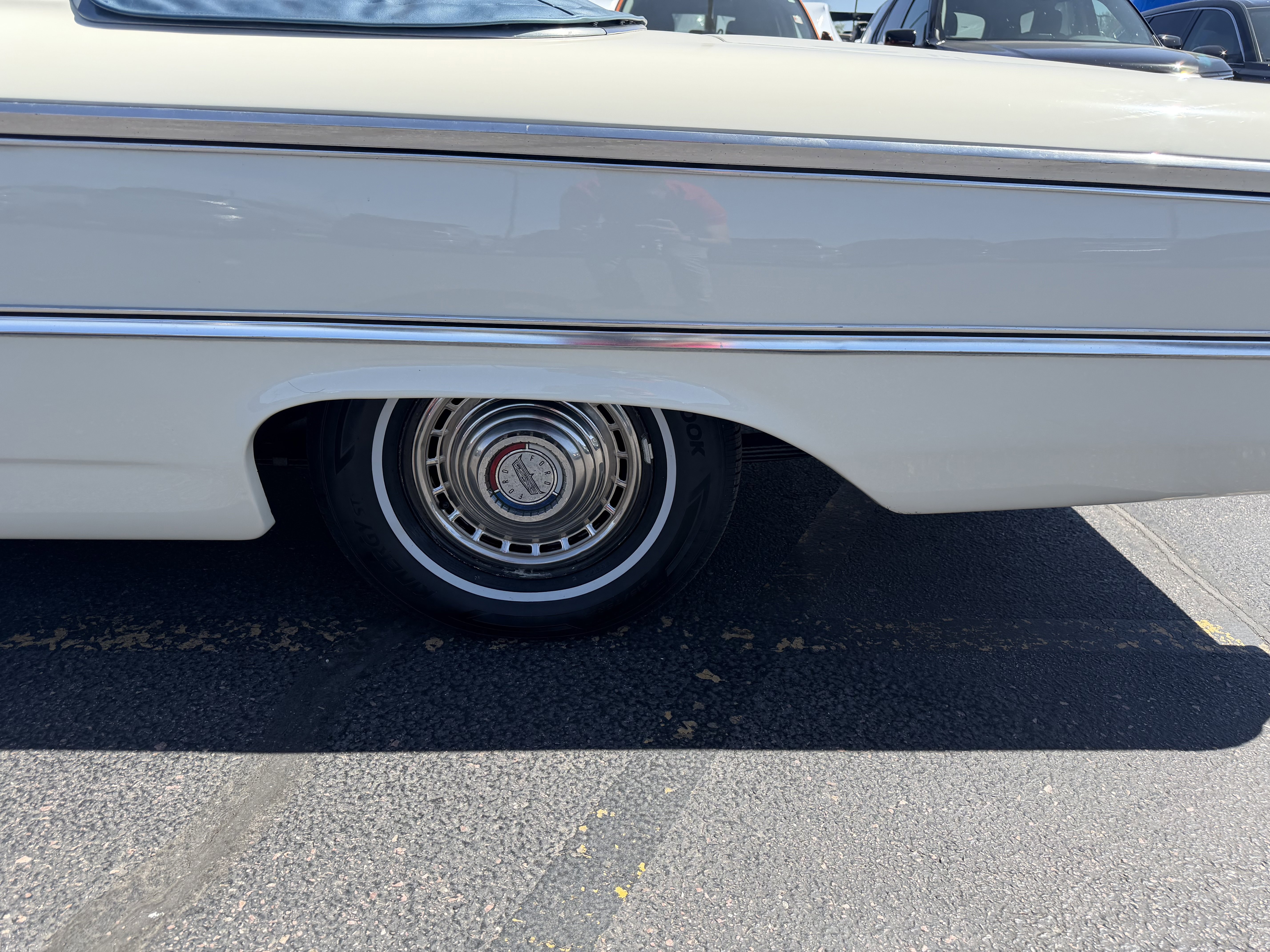 Used 1963 White Ford  image 8