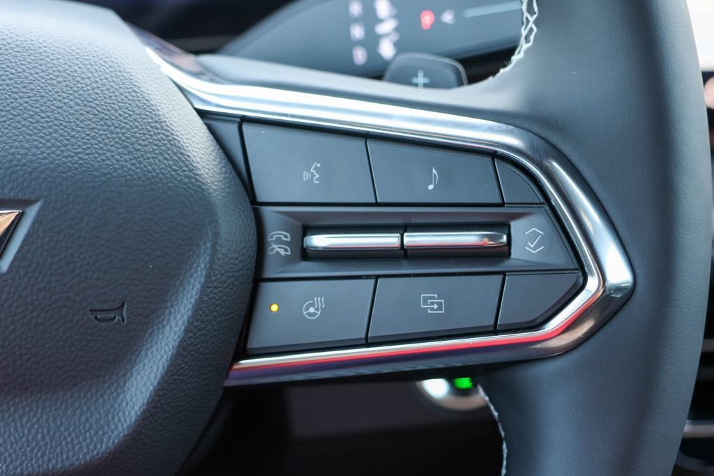 2027 Chevrolet Traverse LT - Photo 25
