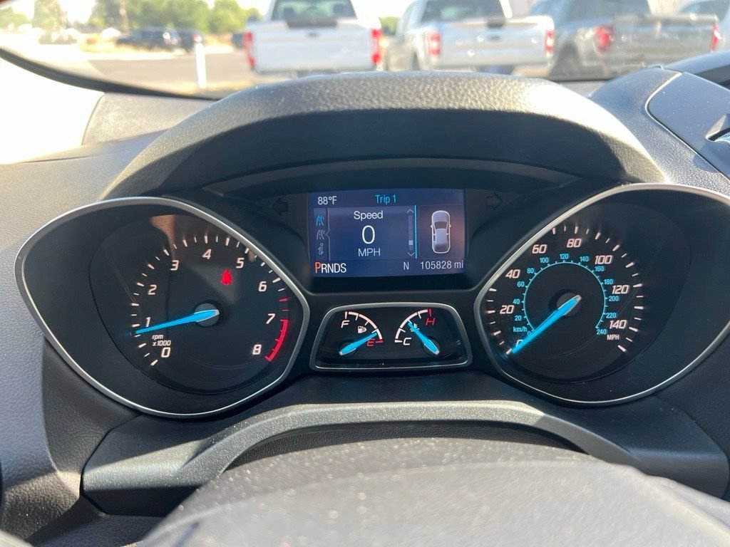 Used 2015 Magnetic Ford SE image 26