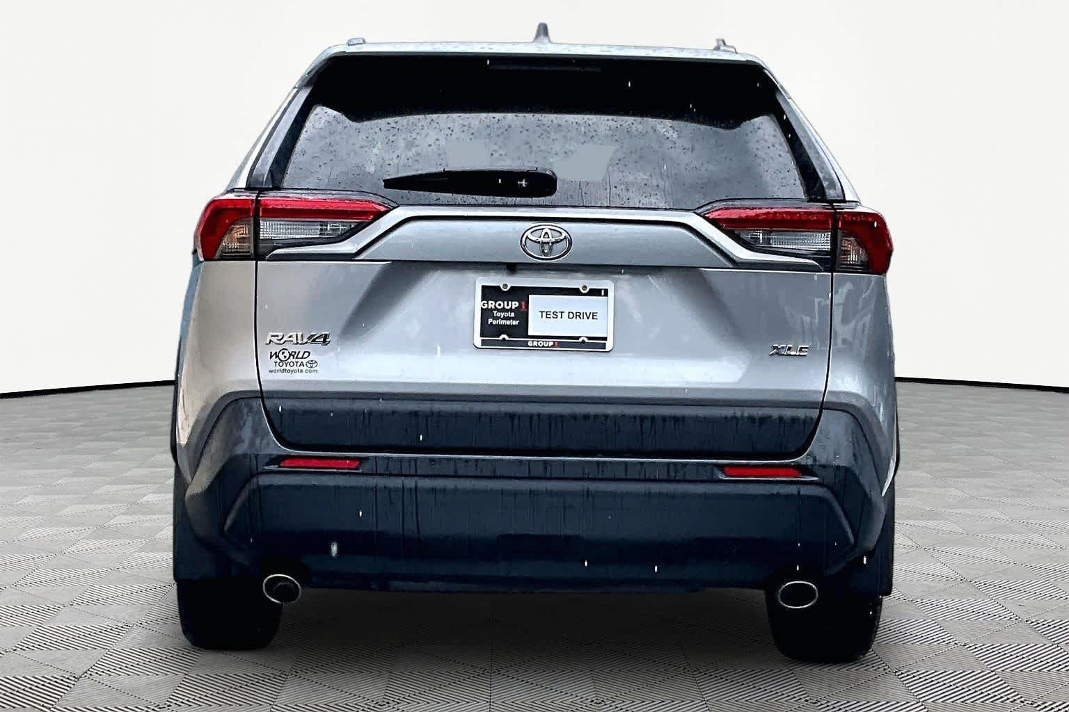 Used 2025 Silver Sky Metallic Toyota XLE image 5