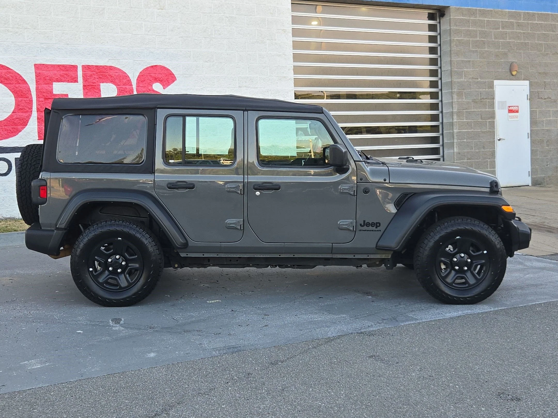 Used 2023 Sting-Gray Clearcoat Jeep Sport image 8
