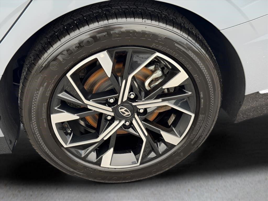 Used 2025 Transmission Blue Hyundai SEL image 15