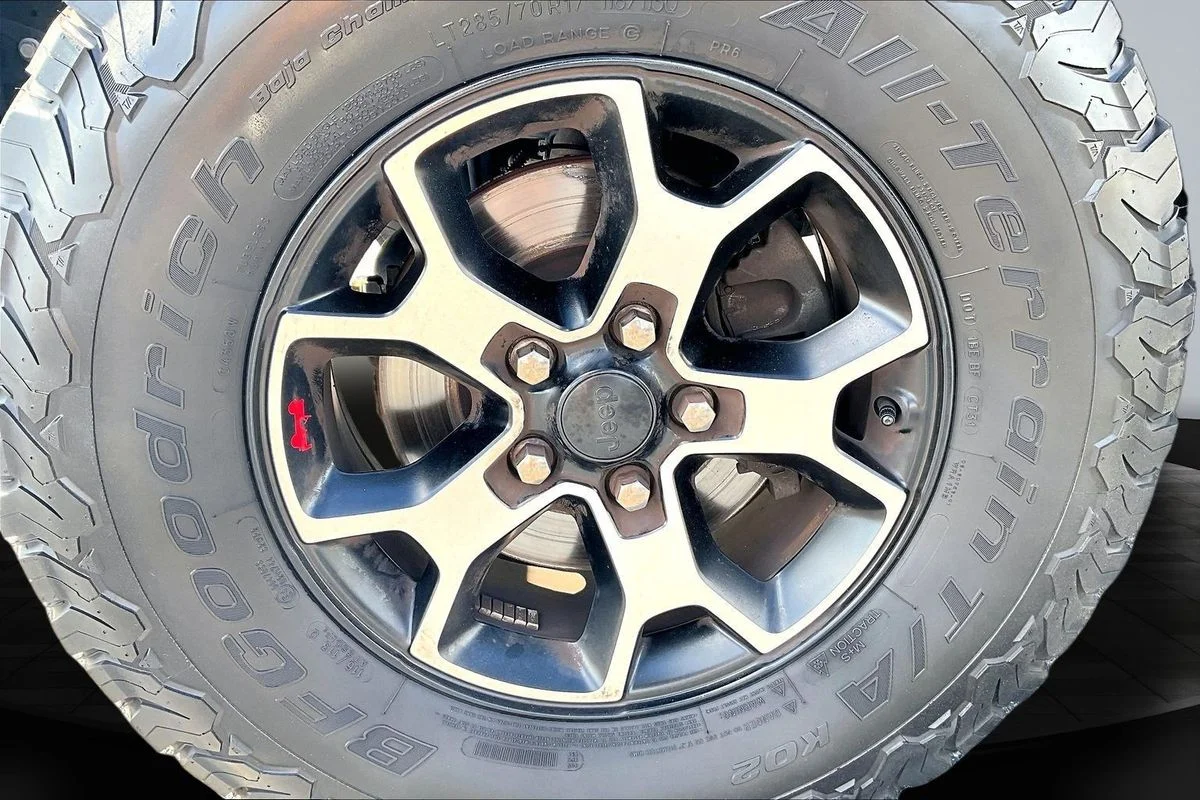 Used 2020  Jeep Rubicon 4x4 image 36