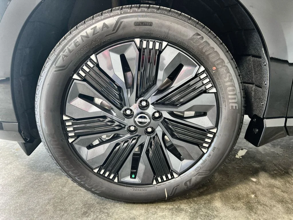 New 2026 Super Black Nissan Platinum image 19