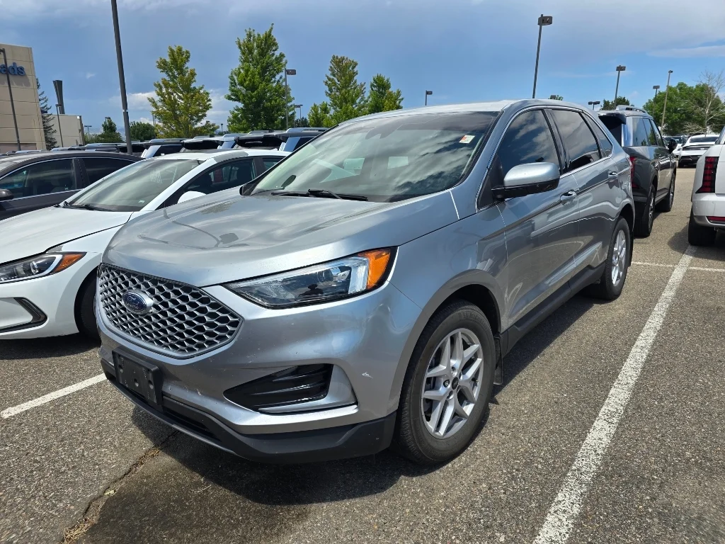 Used 2024 Iconic Silver Metallic Ford SEL image 12