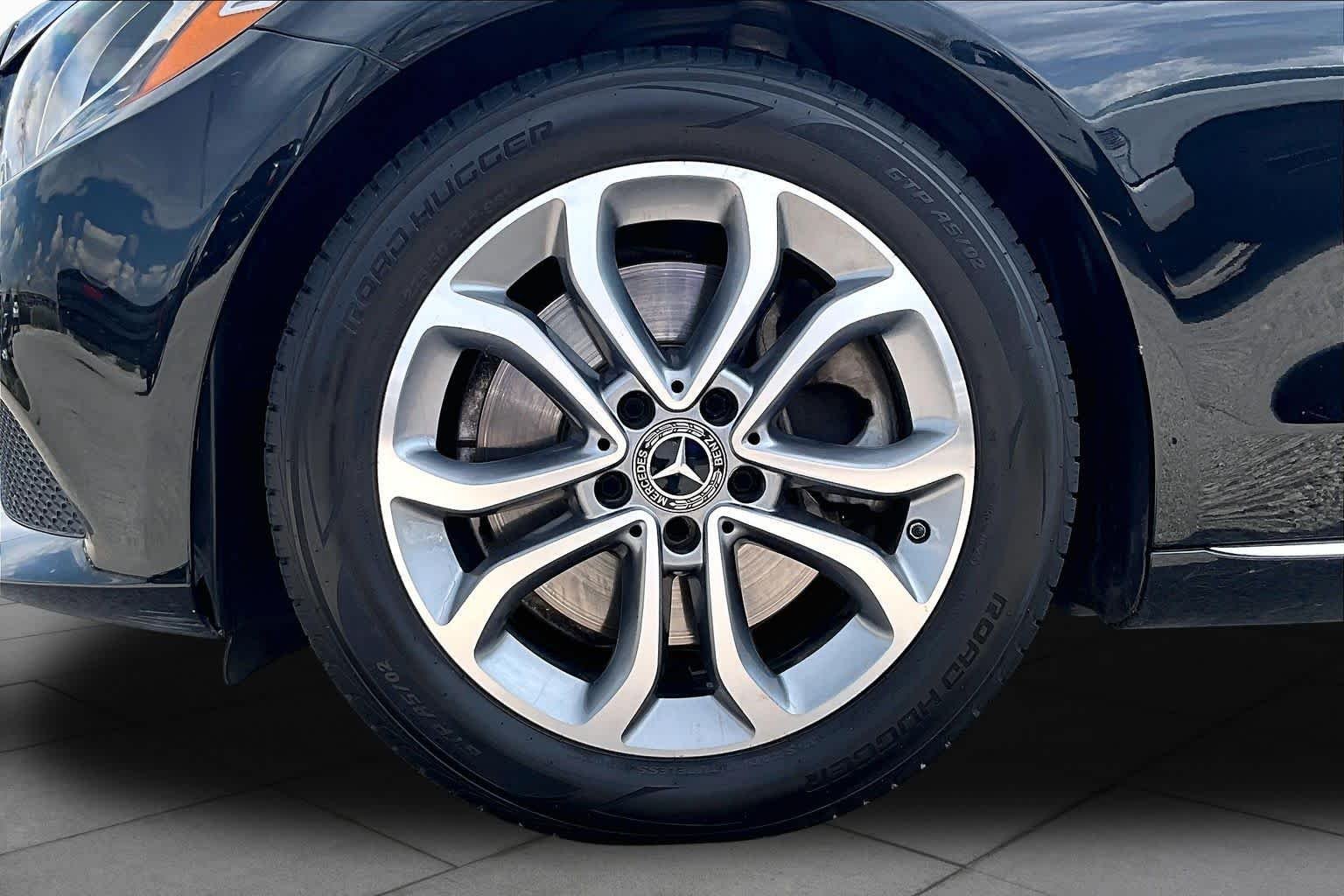 Used 2018 BLACK Mercedes-Benz C 300 image 11