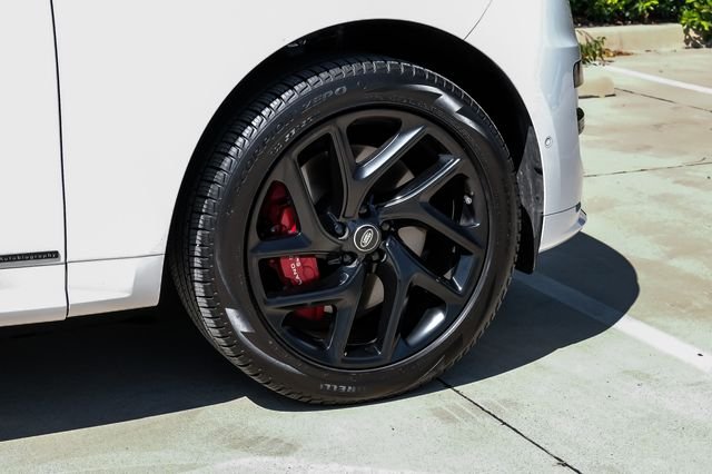 Certified Used 2025 White Land Rover Autobiography image 65