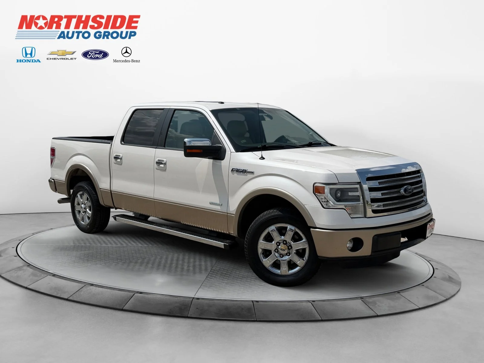 Used 2013 White Platinum Ford Lariat image 1