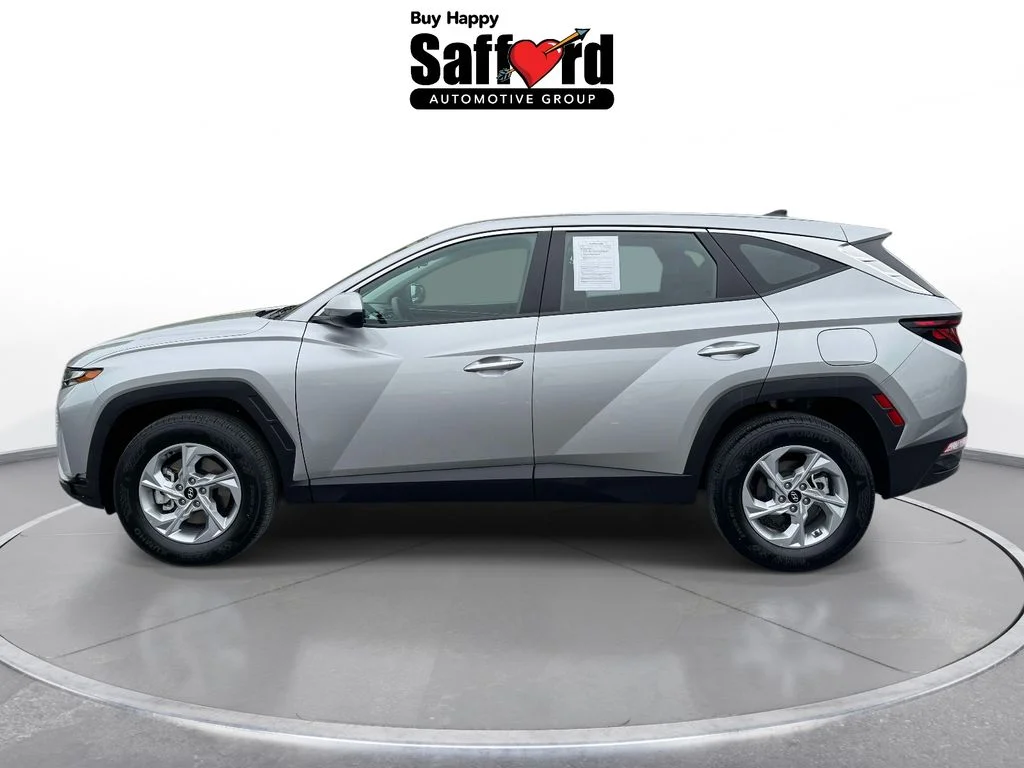 Used 2024 Silver Hyundai SE image 4