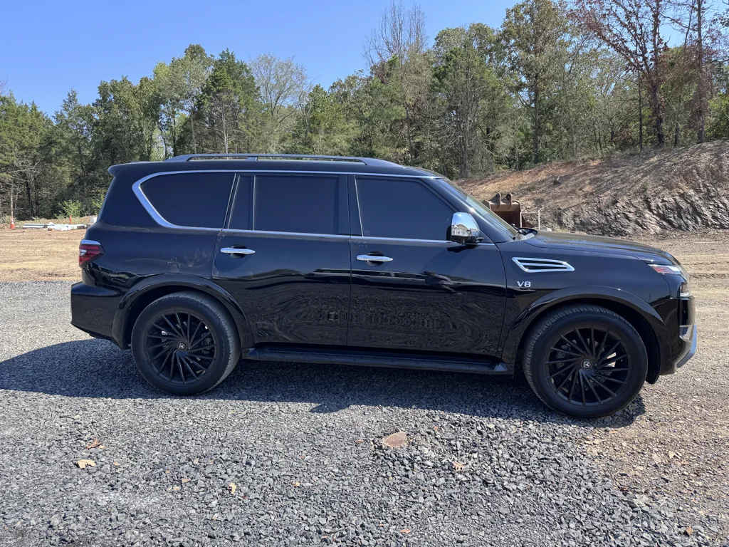 Used 2021 Super Black Nissan Platinum image 4