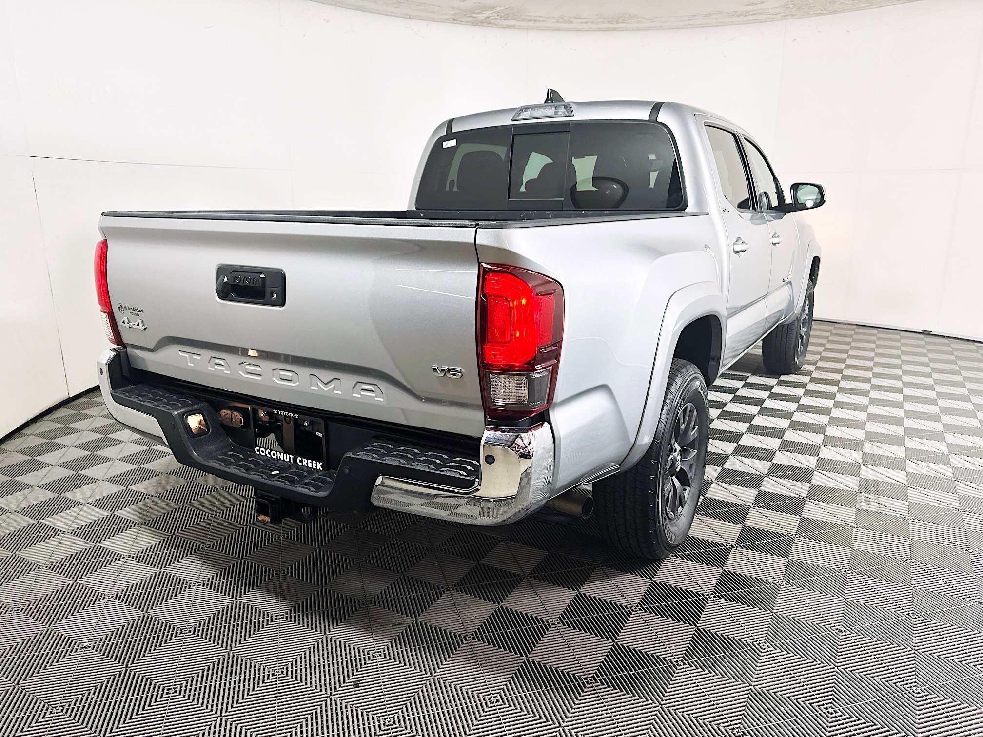 2023 Toyota Tacoma thumbnail 5