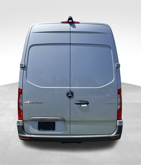 New 2025  Mercedes-Benz Cargo 170 WB image 8