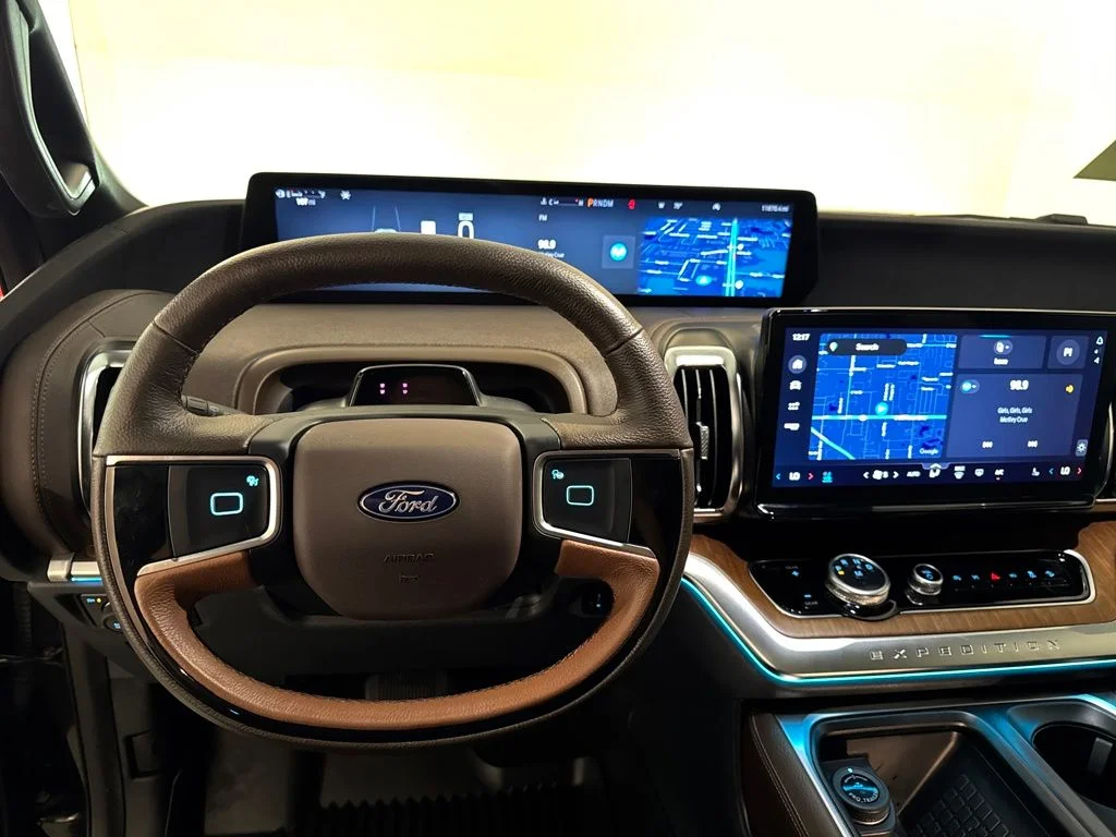 Certified Used 2025 Gray Ford King Ranch image 8