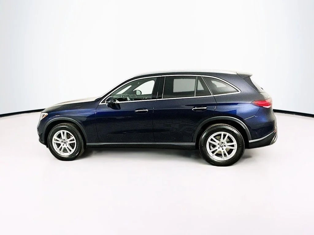 Used 2023 Blue Mercedes-Benz GLC 300 image 2