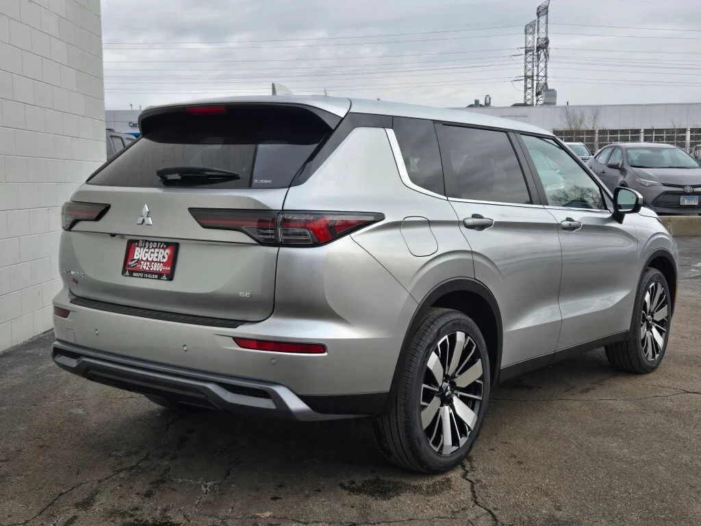 New 2026 Gray Mitsubishi SE 1.5T S-AWC image 10