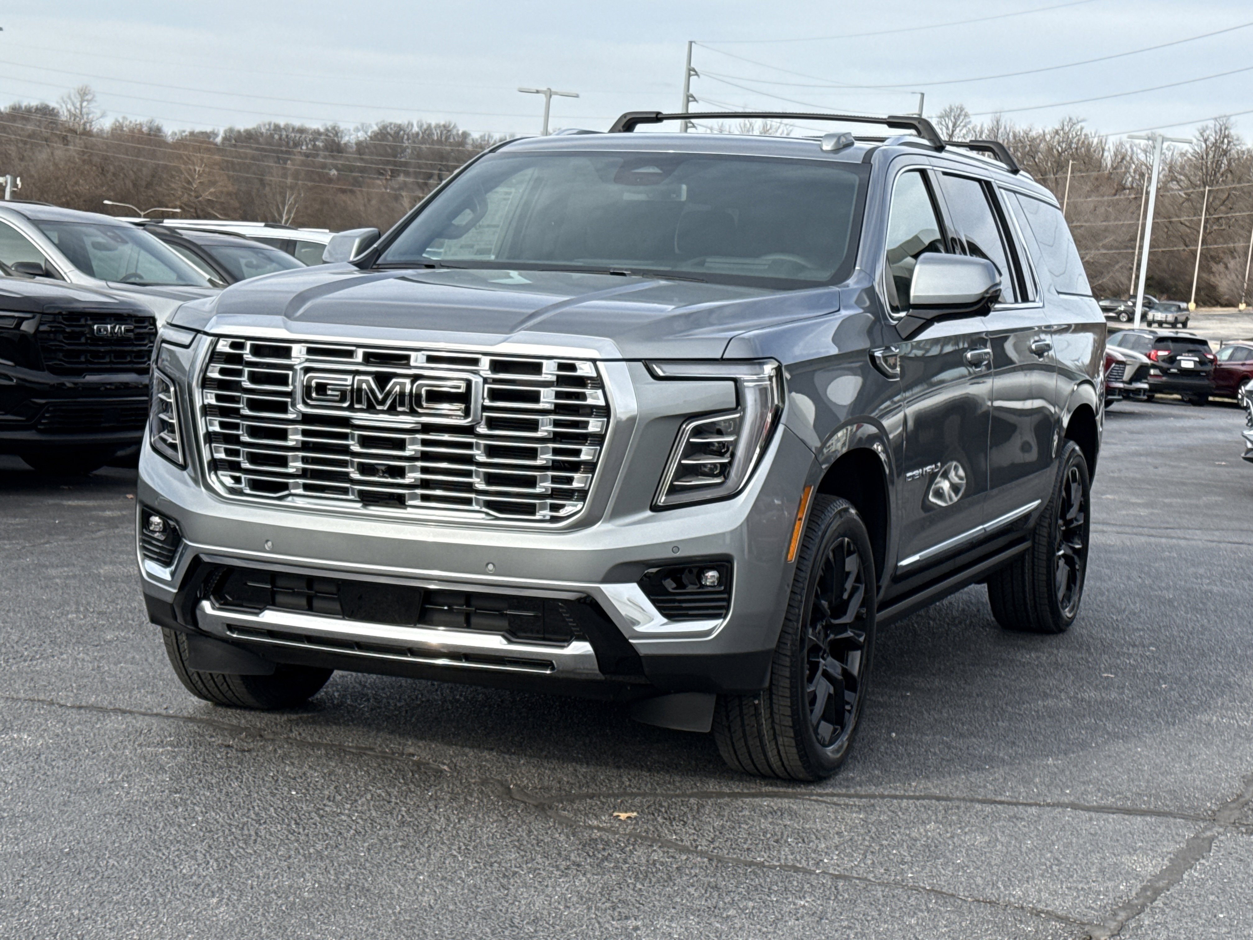2026 GMC Yukon XL Denali - Photo 13