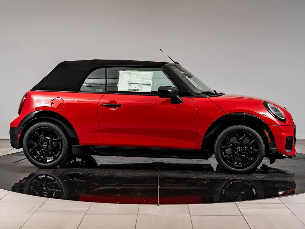 New 2026 Chili Red MINI Iconic image 12