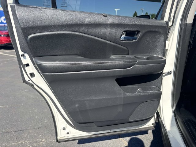 Certified Used 2018 White Honda Touring image 27
