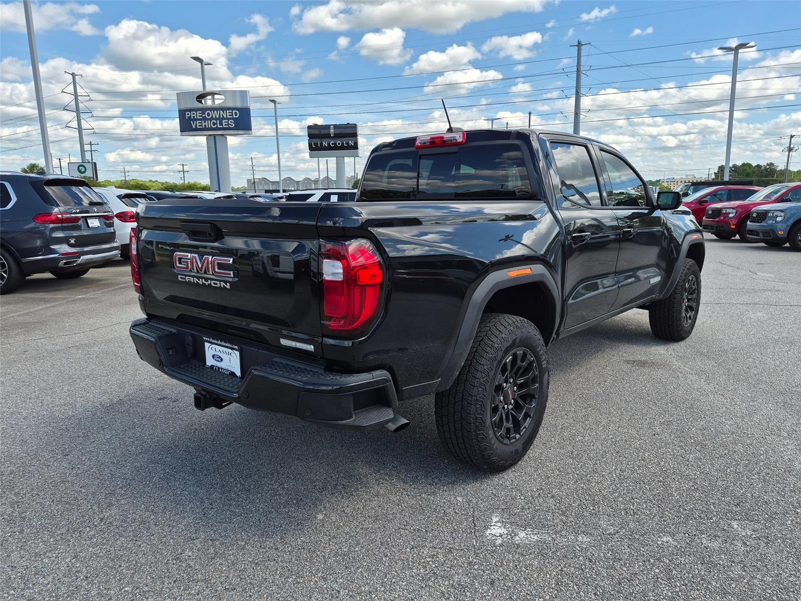Used 2026 ONYX BLACK GMC ELEVATION image 5
