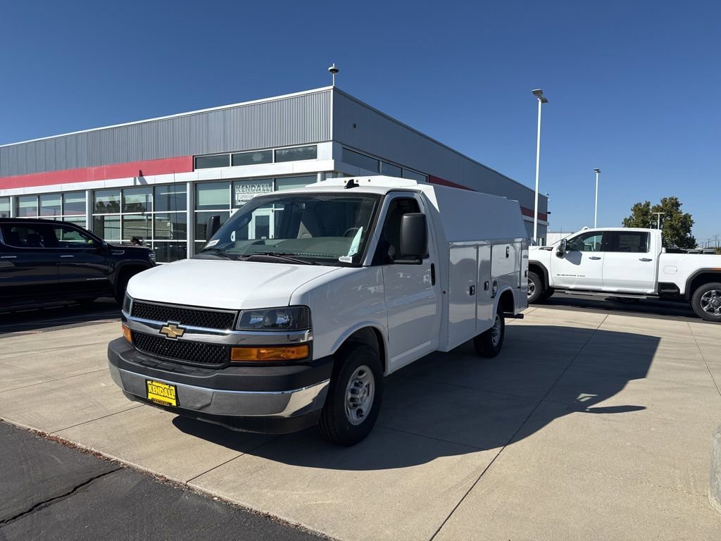 2024 Chevrolet Express Commercial Cutaway