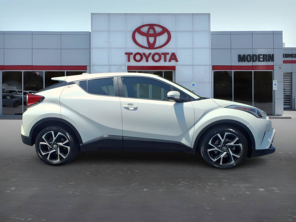 Used 2019 Blizzard Pearl Toyota XLE image 8