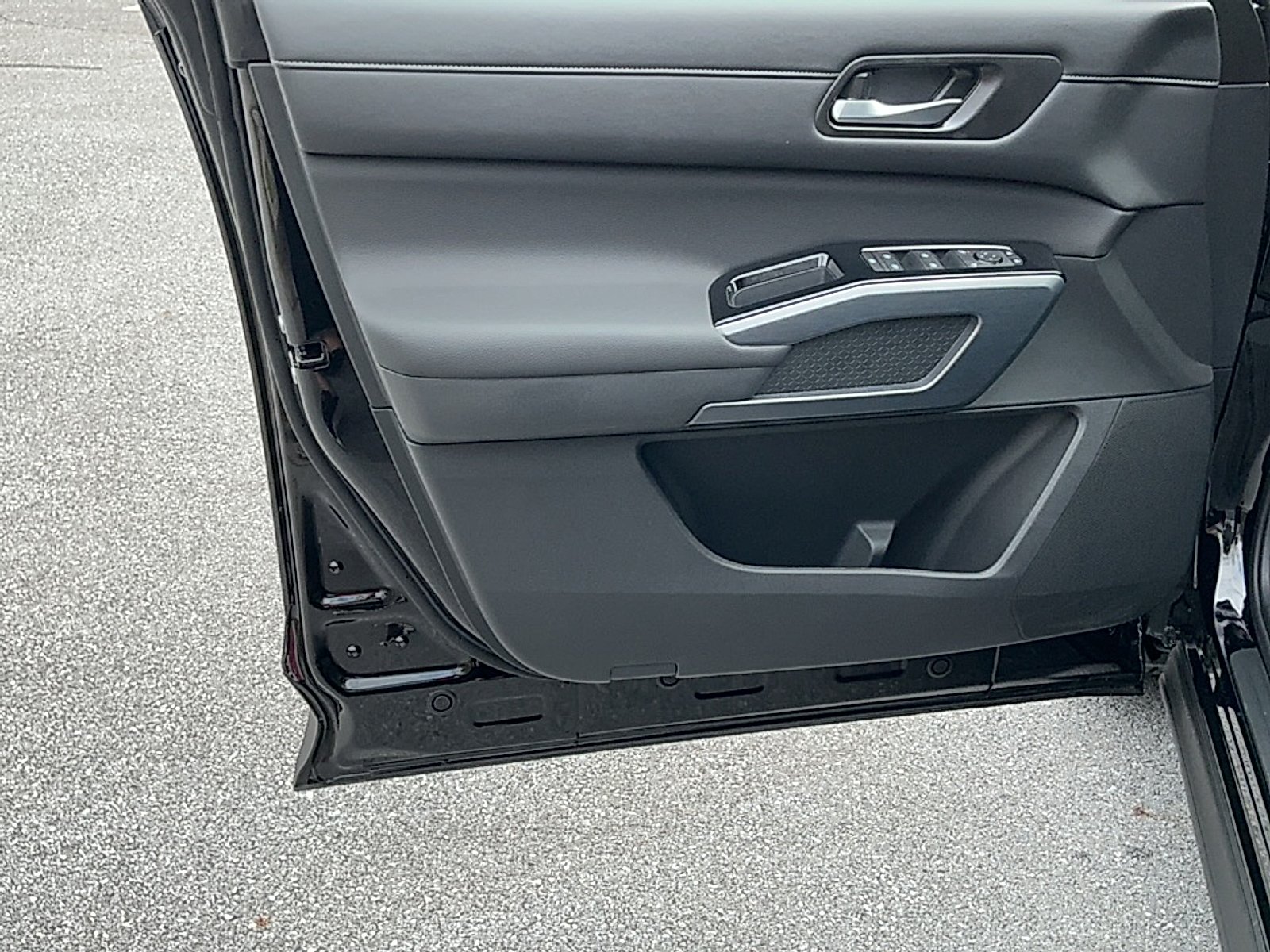 New 2026 Super Black Nissan SL image 6