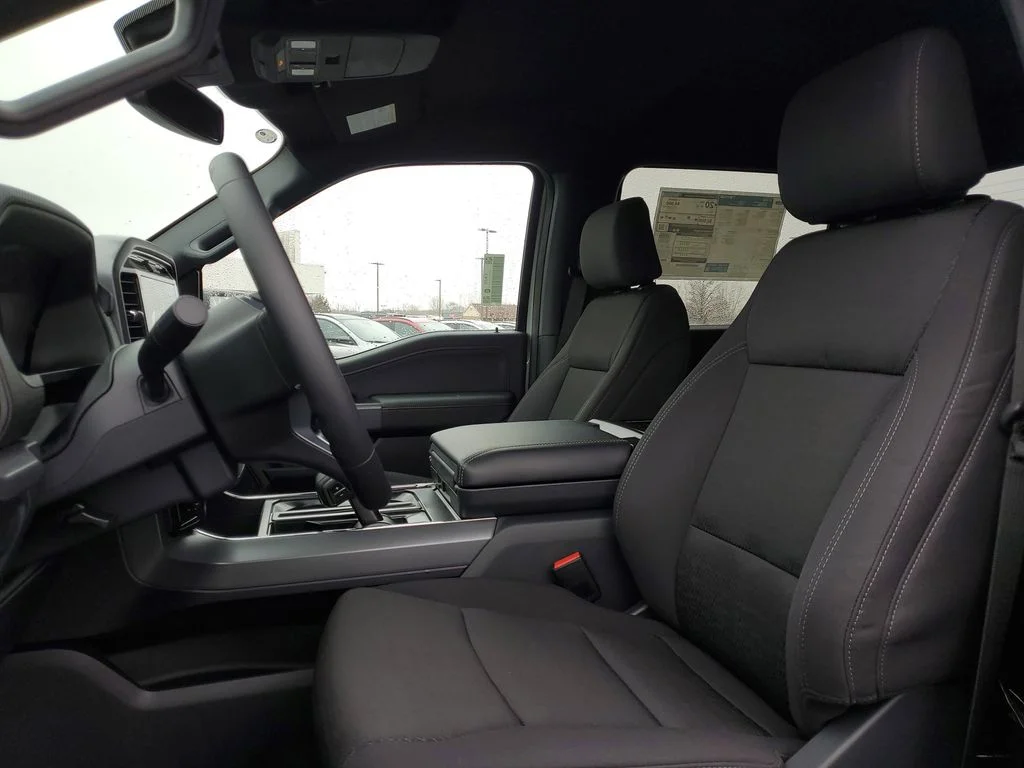 New 2026 Avalanche Ford XLT image 5