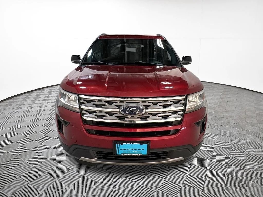 Used 2018 Red Ford XLT image 3
