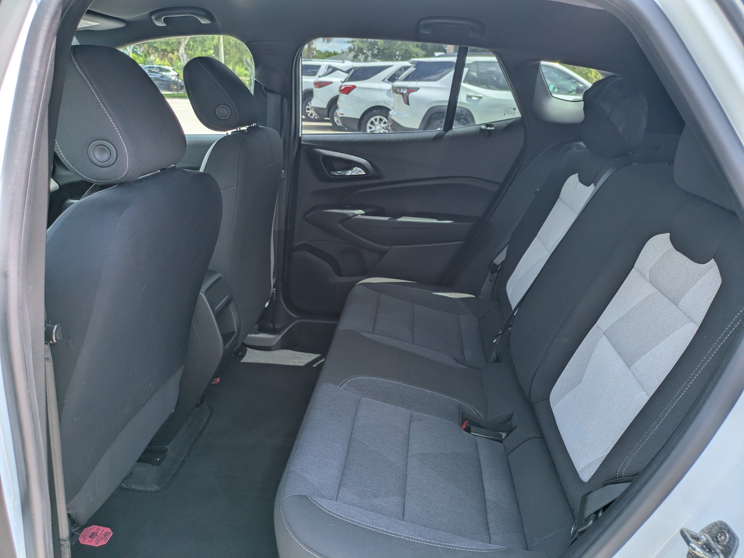Used 2024 Summit White Chevrolet 1RS image 13
