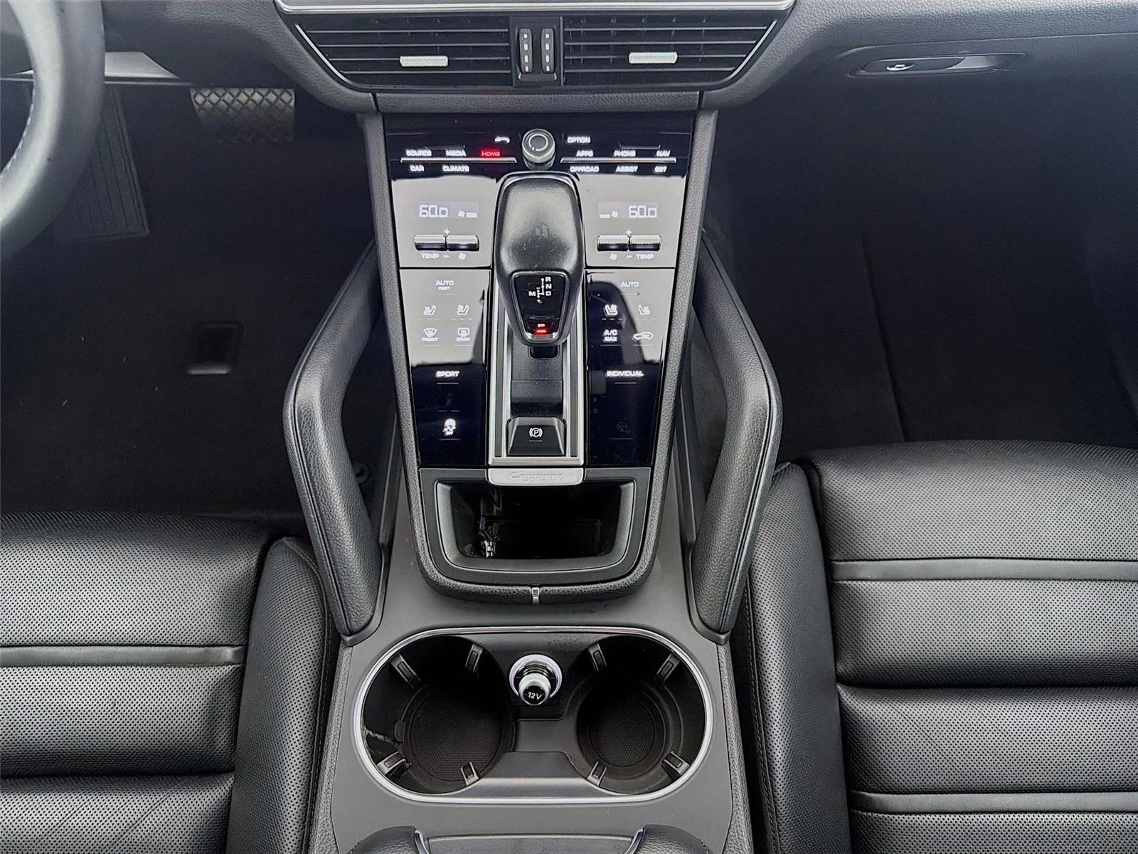Used 2023  Porsche Base image 20