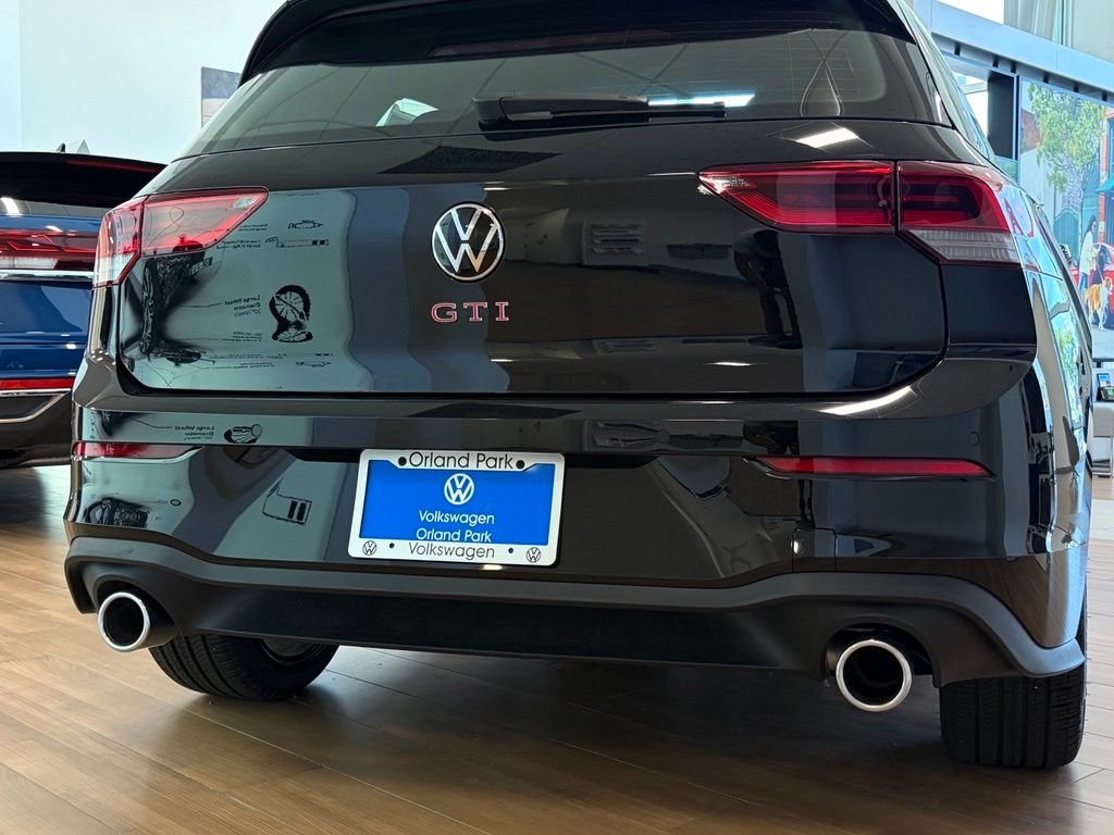 New 2026 Mythos Black Metallic Volkswagen 2.0T SE image 10