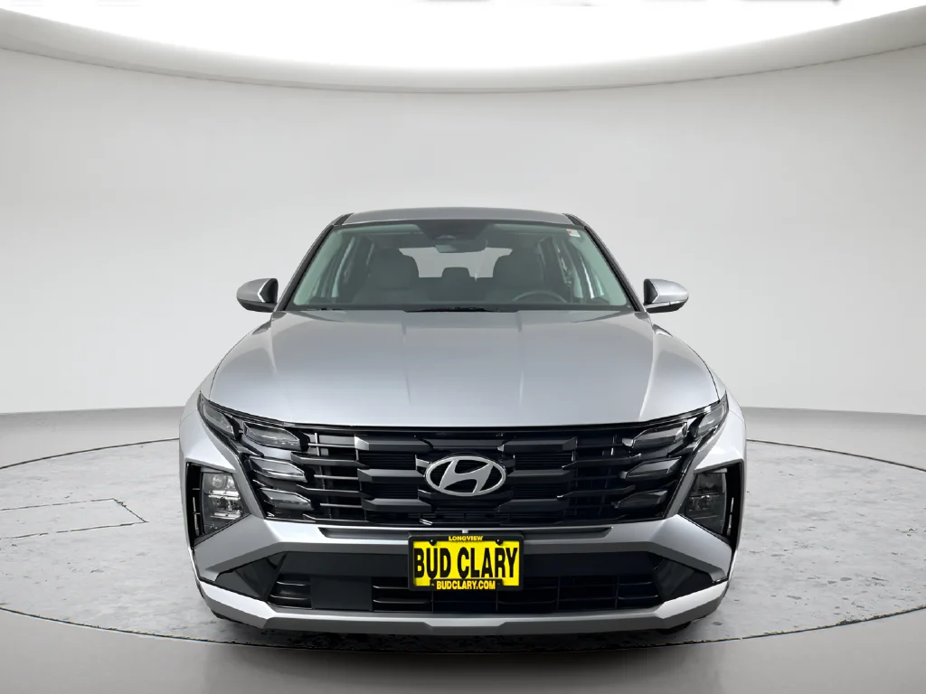 New 2026 Silver Hyundai SE image 2