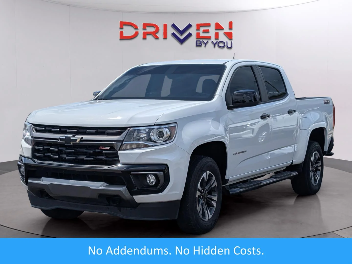 Used 2022 Summit White Chevrolet Z71 image 1