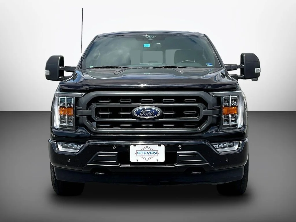 Used 2022 Agate Black Metallic Ford XLT image 2