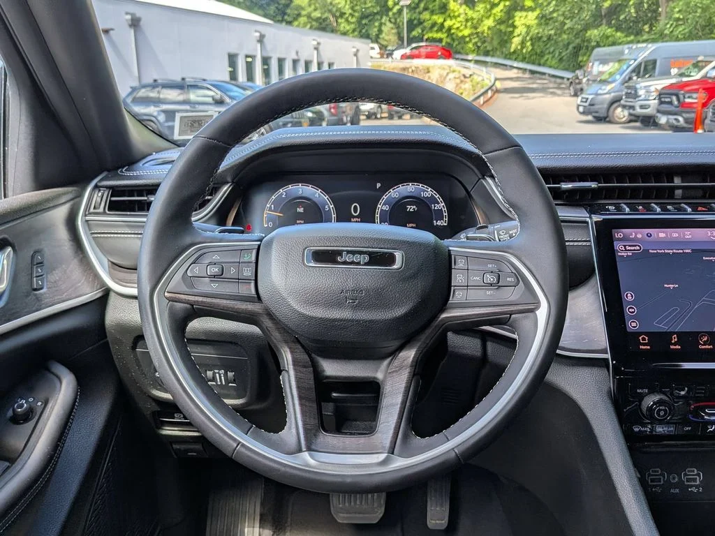 Used 2025 Black Jeep Limited image 15