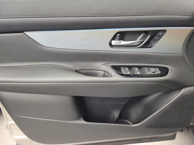 New 2026 Champagne Silver Metallic Nissan Platinum image 19
