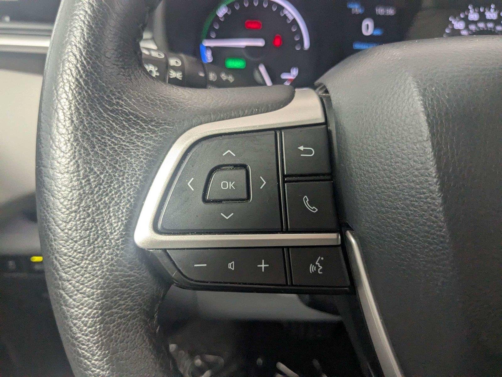 2024 Toyota Sienna XLE - Photo 19