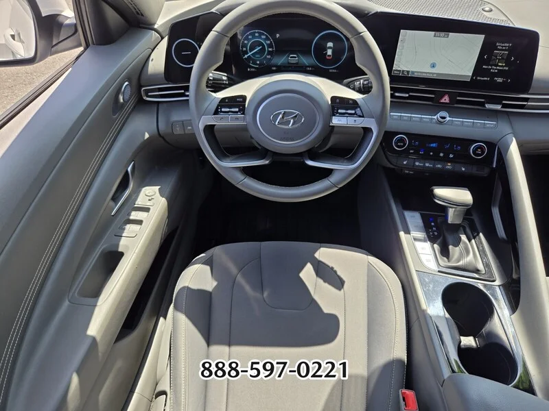 2023 Hyundai Elantra SEL - Photo 12