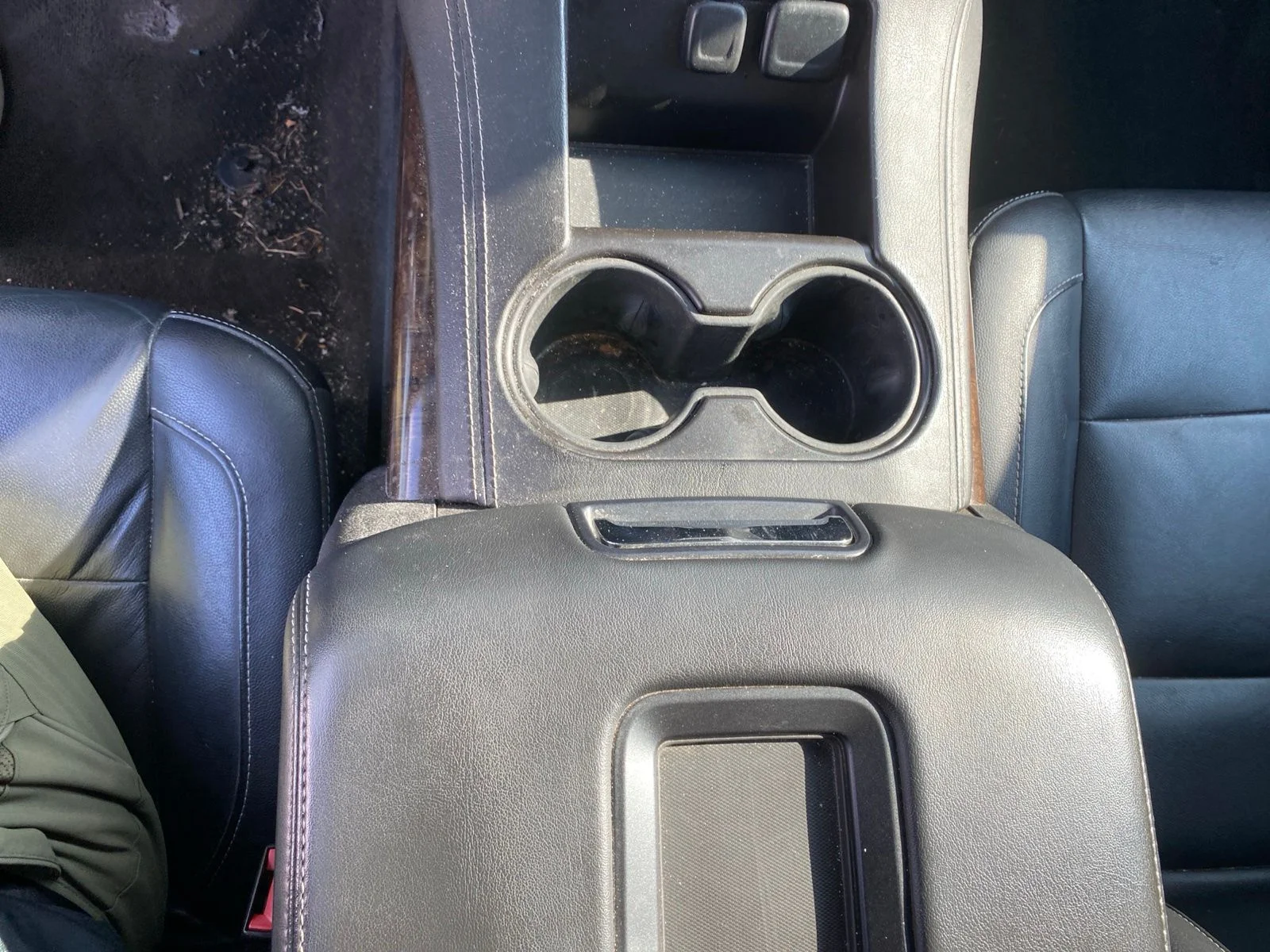 Used 2015 Silver Ice Metallic Chevrolet LT image 7