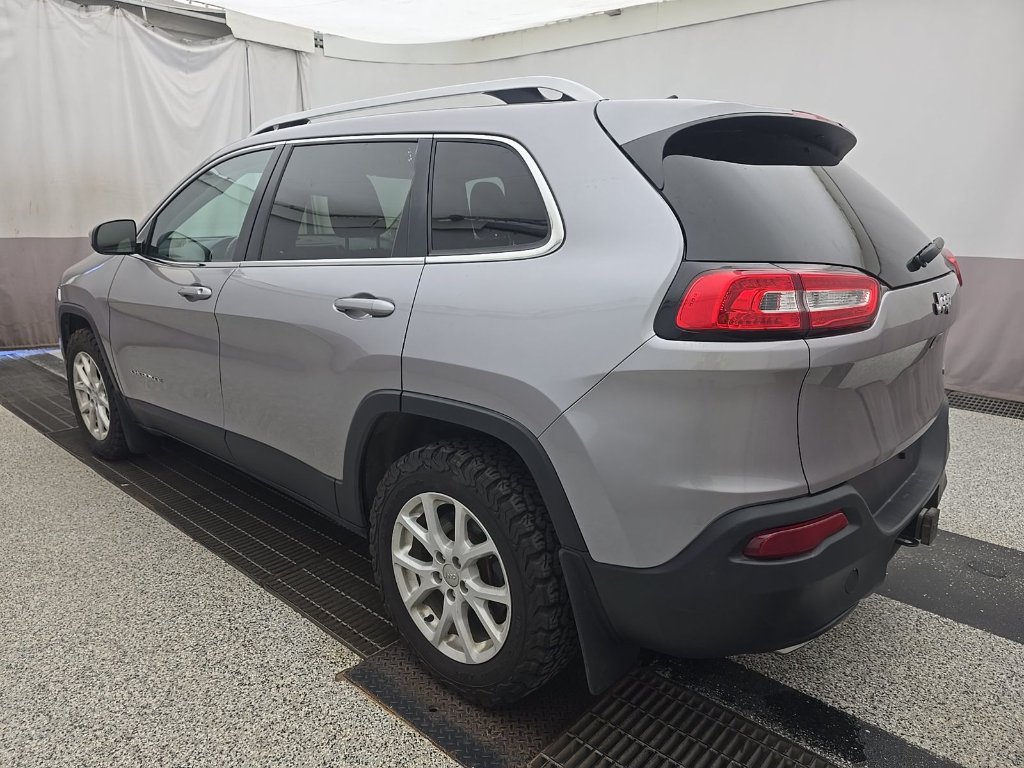 Used 2017 Billet Metallic Jeep North image 4