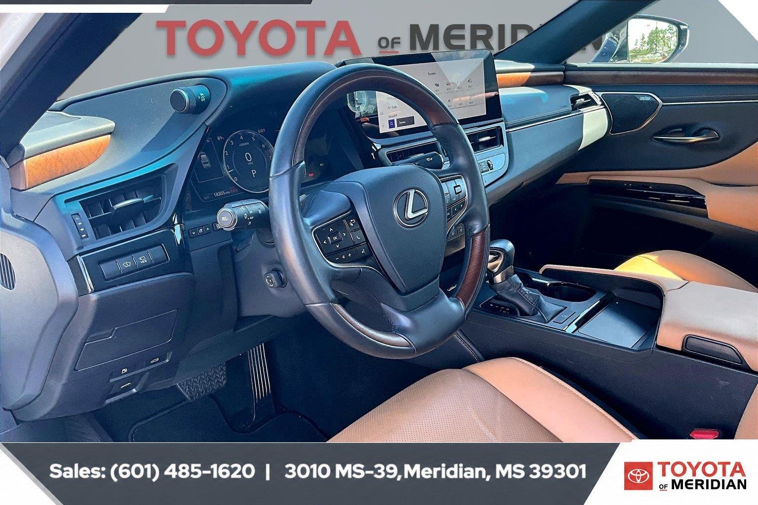 Used 2024 Eminent White Pearl Lexus ES 350 Ultra Luxury image 12