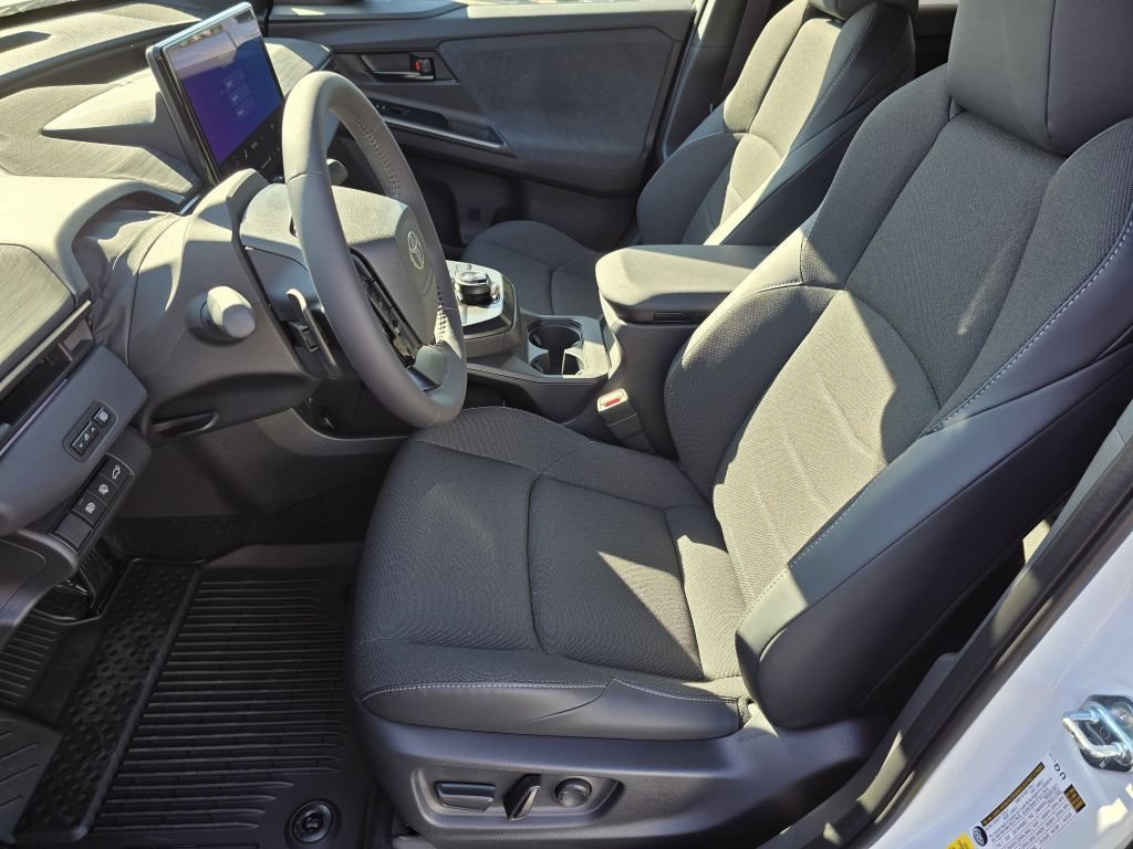 New 2026 Wind Chill Pearl Toyota SE image 33