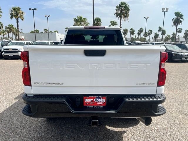 Used 2025 White Chevrolet Custom image 8