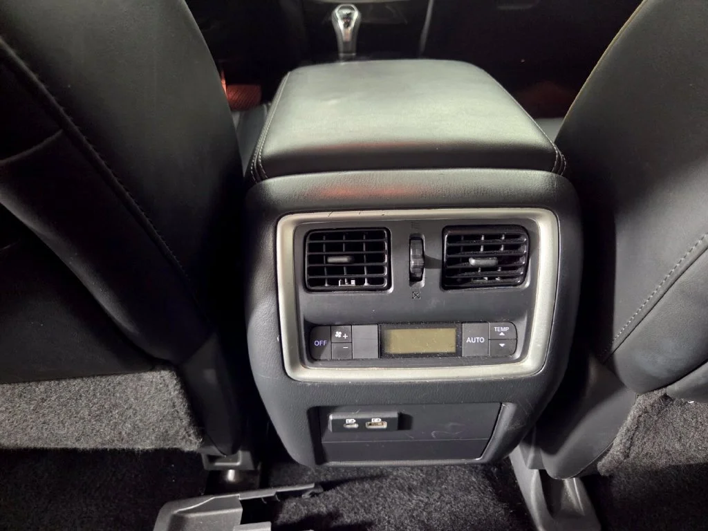 Used 2019 Liquid Platinum INFINITI LUXE image 25