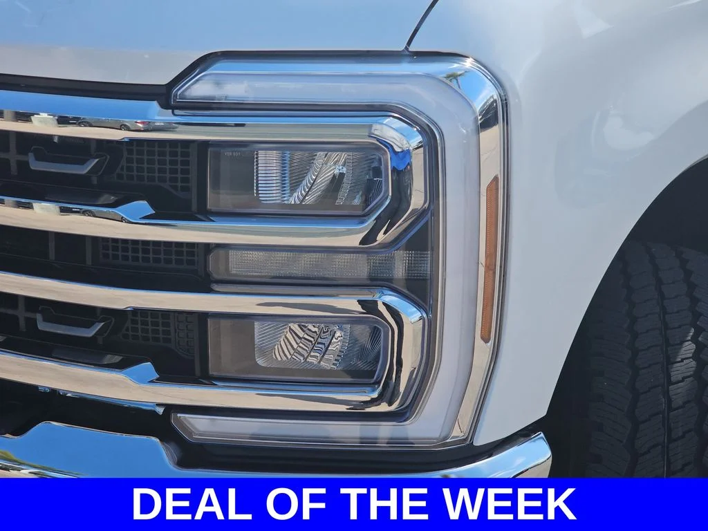 New 2026 Star White Metallic Tri-Coat Ford F-250® King Ranch® image 33