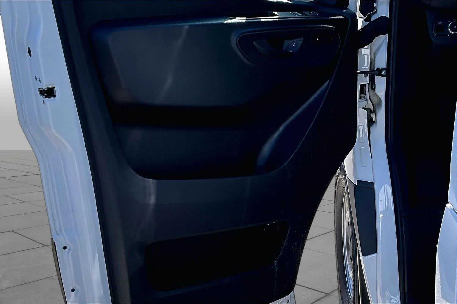 New 2025 Arctic White Mercedes-Benz  image 12